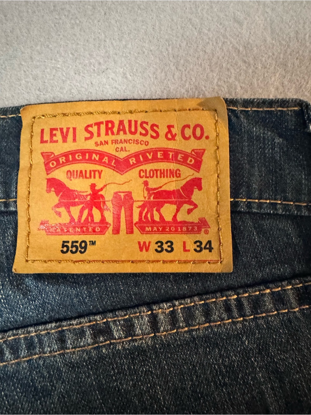 Levi's Men's Classic Dark Blue Jeans 33x34 - Picture 6 of 7